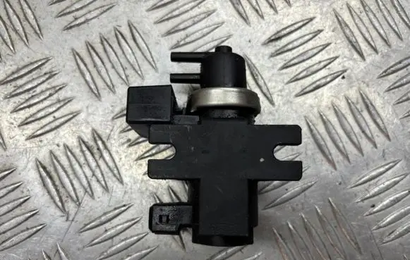 BMW 3 E46 Turbo solenoid valve 2247906 72279600