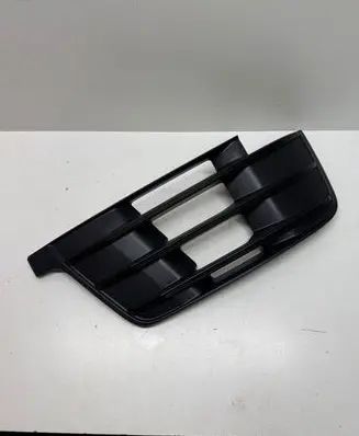 Front bumper lower grill
