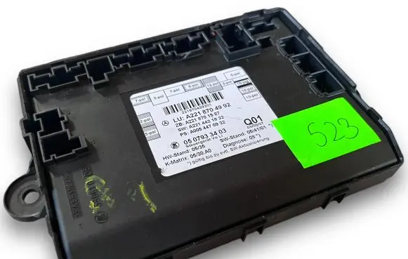 Mercedes-Benz S W221 Central body control module S523 A2218704992