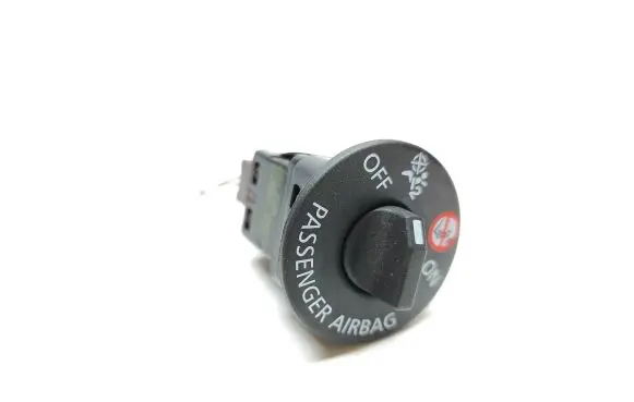 Renault Megane IV Passenger airbag on/off switch 681995290R 291239 170627195219