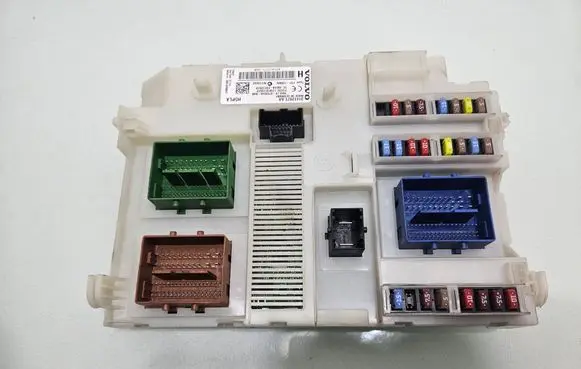 Volvo S80 Fuse module 31412971AA