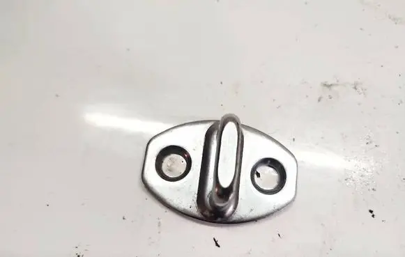 Volkswagen Polo IV 9N3 Front door lock loop/hook striker 
