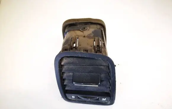 Skoda Yeti (5L) Dash center air vent grill 5l0819702