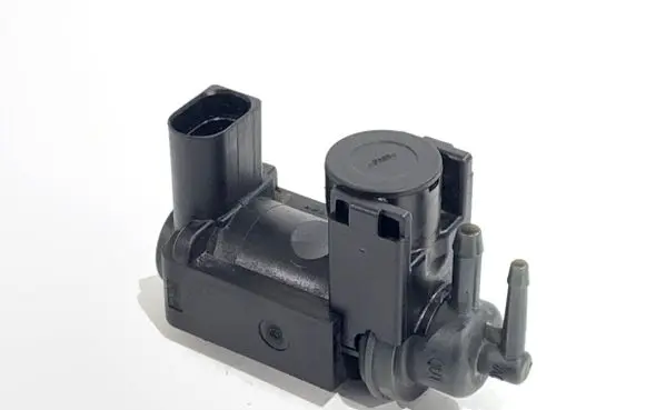 Audi A7 S7 4G Fuel pressure regulator 059906627L