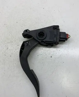 Audi A6 S6 C6 4F Accelerator throttle pedal 8K1723523 6PV00950501