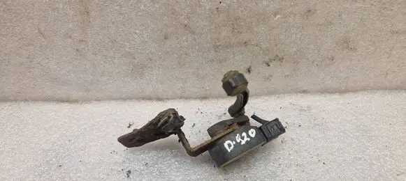 Headlight/headlamp level sensor