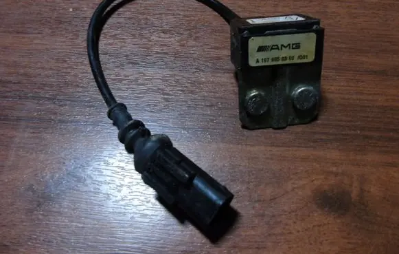 Mercedes-Benz SLS AMG Airbag deployment crash/impact sensor