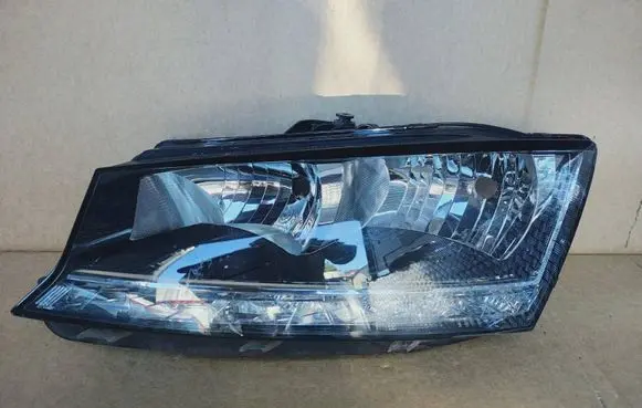 Skoda Fabia Mk3 (NJ) Headlight/headlamp 6V1941015D LE17A6401 03011152010