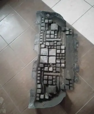 Jeep Grand Cherokee Engine splash shield/under tray 68037063