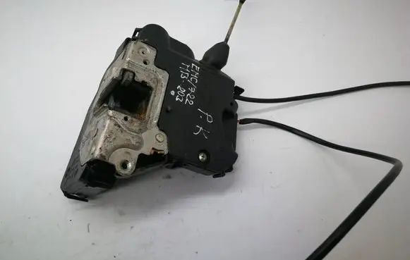 Mercedes-Benz E W211 Coupe door lock (next to the handle) 004137112633