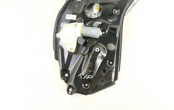 Rear window lifting mechanism without motor