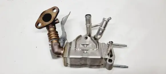 Nissan Qashqai J12 EGR valve cooler 147356UA0A
