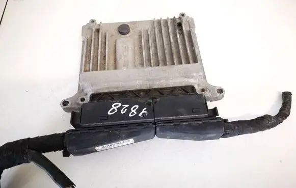 Mercedes-Benz C AMG W204 Engine control unit/module a6461508972 a0054467140