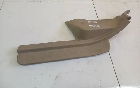 Front sill trim cover