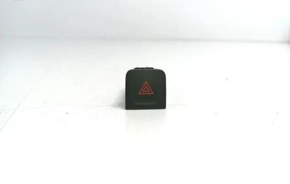 Renault Kadjar Hazard light switch 252900624R