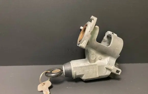 Volkswagen Golf III Ignition lock 357905851