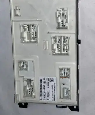 Mercedes-Benz GL X166 SAM control unit A1669001814 A2469025502
