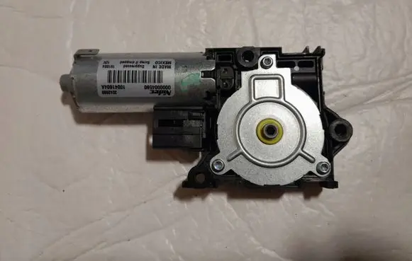 BMW X7 G07 Sunroof motor/actuator 10041604A