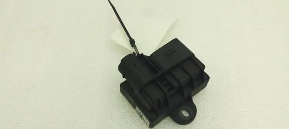 Mercedes-Benz A W176 Glow plug pre-heat relay A6519002303