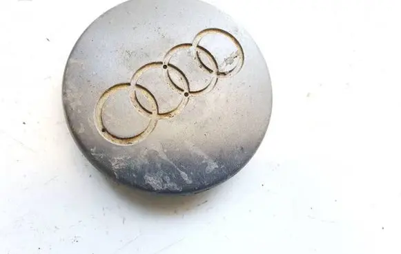 Audi A5 8T 8F Original wheel cap 8d0601170