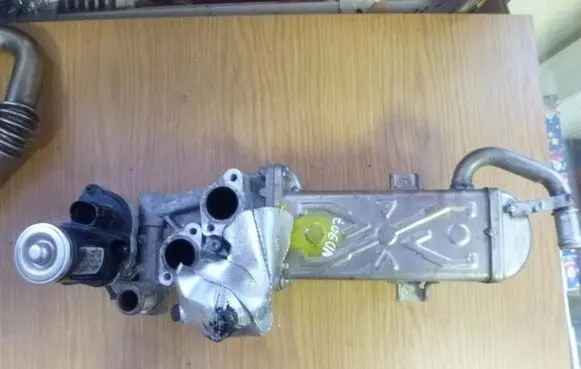 Skoda Superb B6 (3T) EGR valve cooler 03L131512C VD907