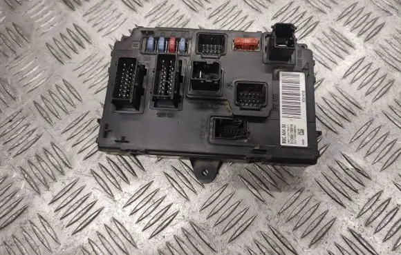 Peugeot 407 Fuse module 9656148180 S120017001H BSCA0400