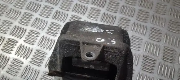 Volkswagen Golf IV Engine mount bracket 1j0199555