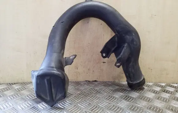 Toyota RAV 4 (XA30) Air intake duct part 1775128060