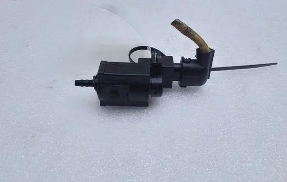 BMW X5 F15 Turbo solenoid valve 7810831