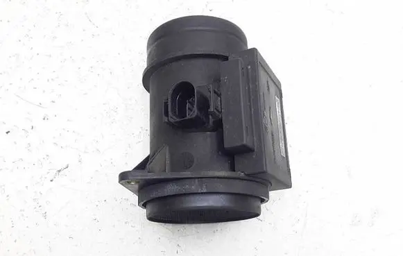 Volkswagen Golf IV Mass air flow meter 71822151