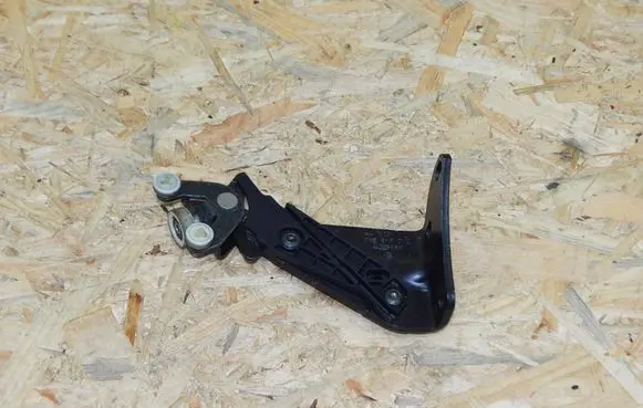 Volkswagen Multivan T5 Sliding door lower roller guide/hinge 7H0843398