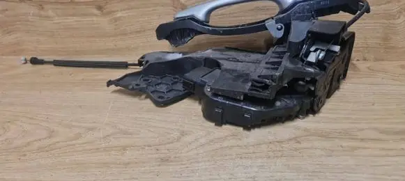 Volvo V50 Rear door lock 30699111