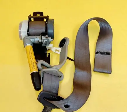 Nissan Almera Front seatbelt 0425011