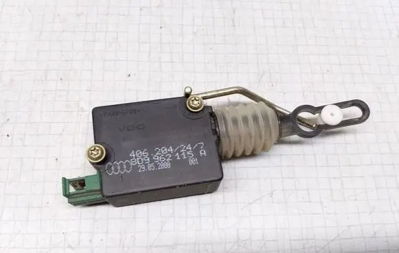 Audi A4 S4 B5 8D Central locking motor 8D9962115A