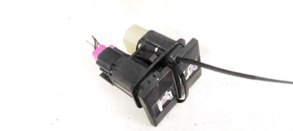 Ford Mondeo Mk III Hazard light switch 2S7T13A35DA 2S7T-13A35-DA