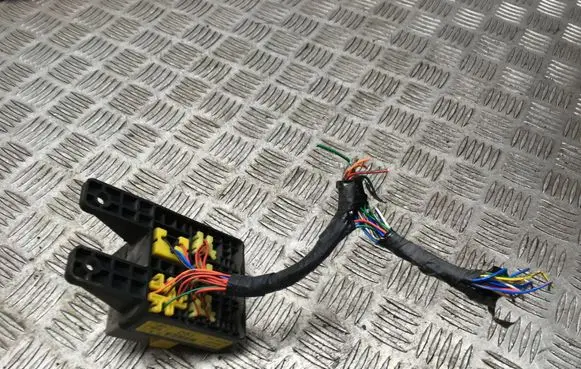 Hyundai Trajet Other relay N911043A19024 MAIN24 0512090037