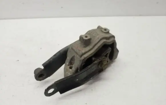 Volvo V70 Engine mount bracket 6G926P082LB