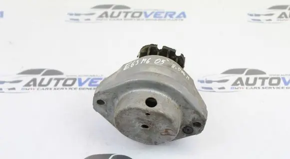 BMW 6 E63 E64 Engine mount bracket 6762608