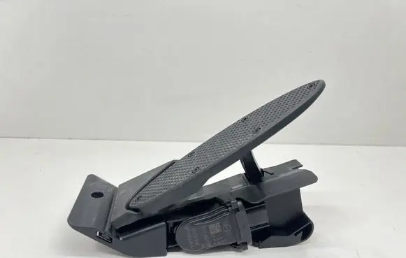Mini Cooper Countryman F60 Accelerator throttle pedal 6853178 35426853178