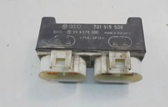 Volkswagen Transporter - Caravelle T4 Fan control module 701919506