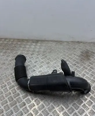 BMW 2 F46 Turbo air intake inlet pipe/hose 7619268 23557510 1371