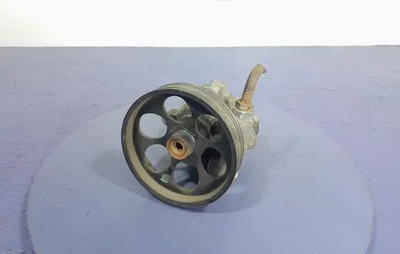 Renault Laguna II Power steering pump 8200054528