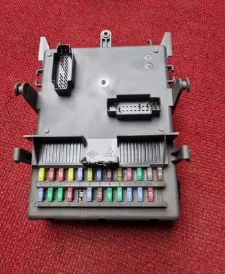 Renault Espace - Grand espace IV Fuse box set 8200283812 518832019 8200004201E
