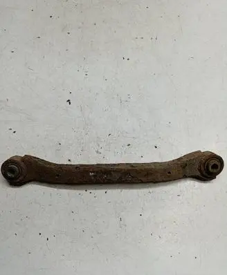 Rear control arm