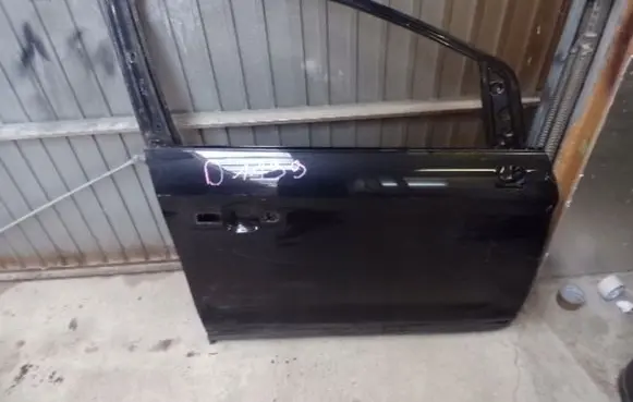 Ford Kuga I Front door