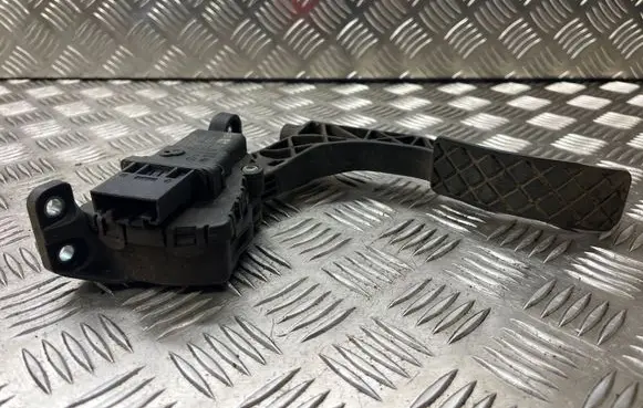 Audi A6 S6 C6 4F Accelerator throttle pedal 4F1721523A