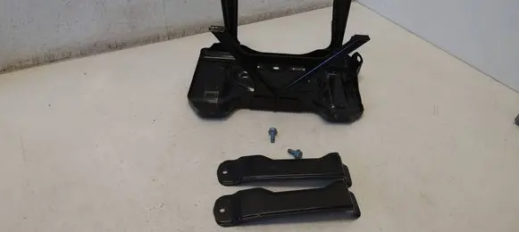 Mercedes-Benz E W212 Battery bracket A2126200418 A2126202300 2126200418