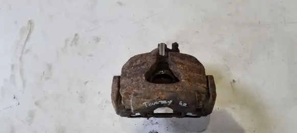 Volkswagen Touareg I Front brake caliper
