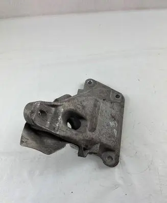 BMW 3 E90 E91 Engine mounting bracket 6765004 24168110