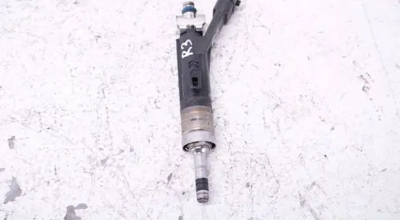 Peugeot 308 Fuel injector 9810335380 32062006921